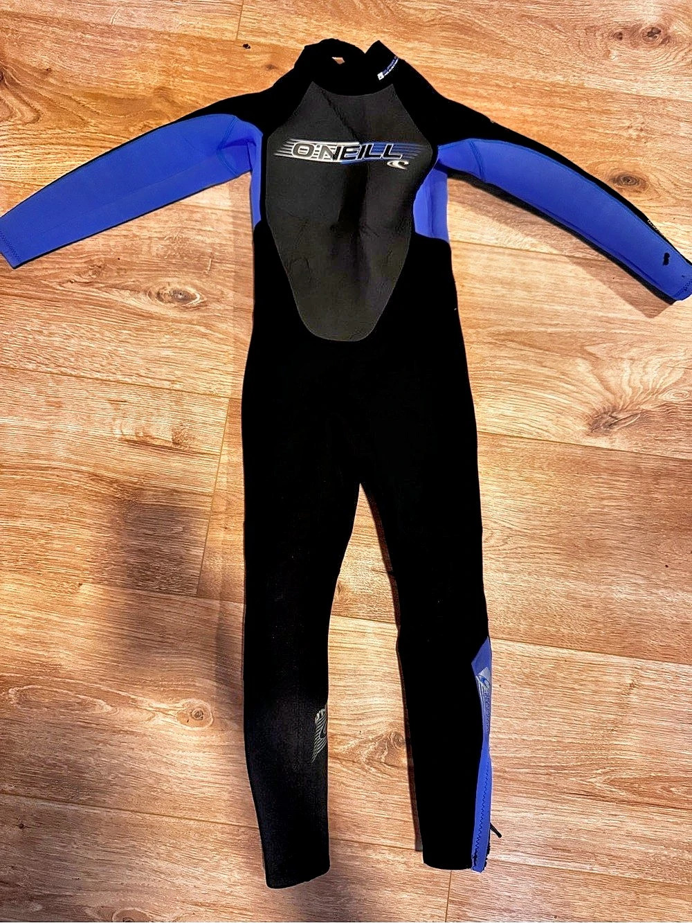 Boys O'Neill Reactor II Wetsuit Black & Blue Size 6